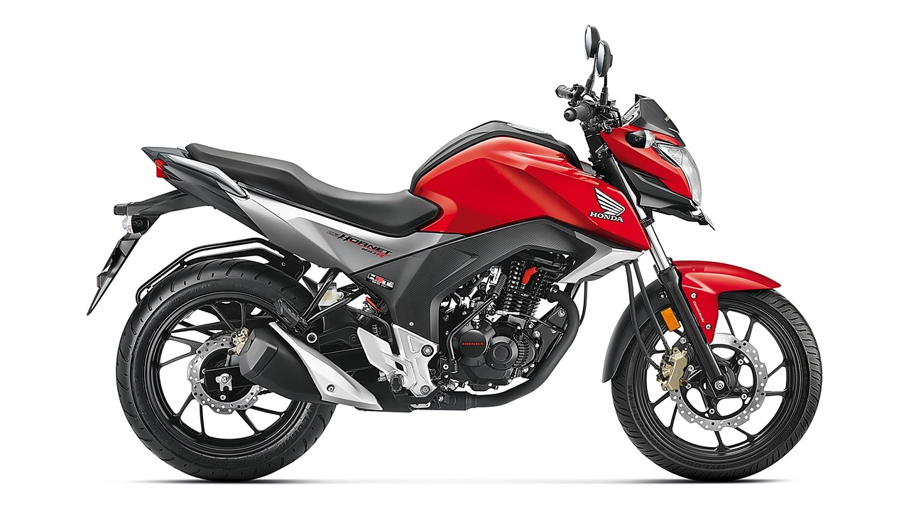 Honda CB Hornet का सस्ता मॉडल अब सिर्फ ₹59,999 मे फीचर्स भी मचा देगा भौकाल