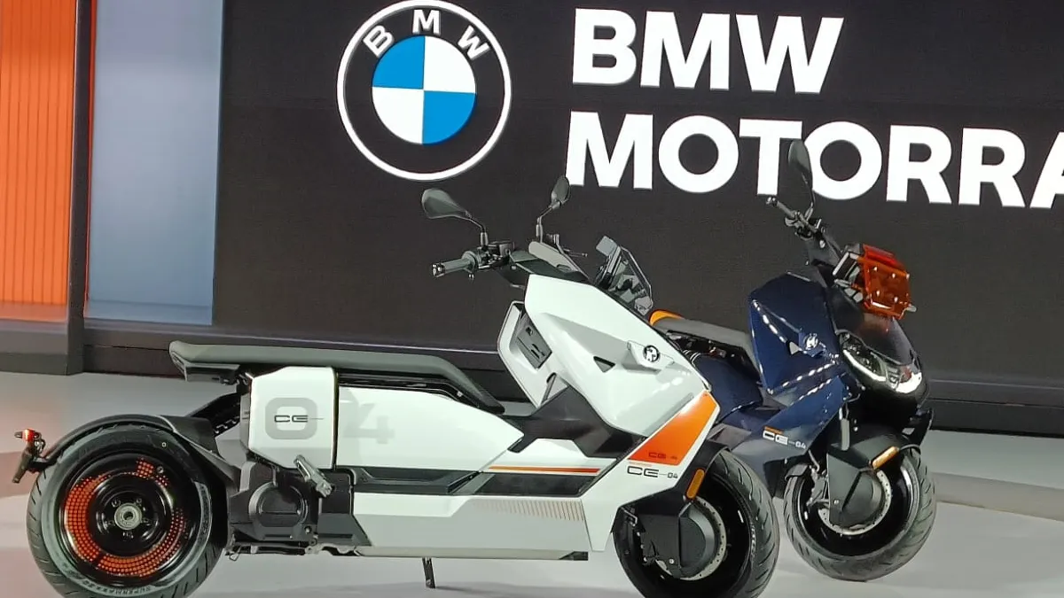 BMW CE 04 scooter with sporty avatar, price