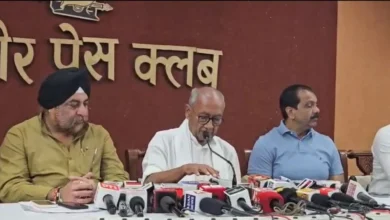 Digvijaya Singh attacks RSS-BJP in Indore, says: "There is no Sanatani Hindu greater than me."